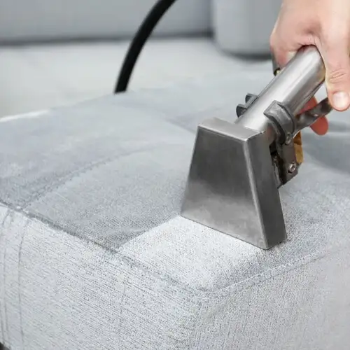 Professionelle Polsterreinigung vor Ort